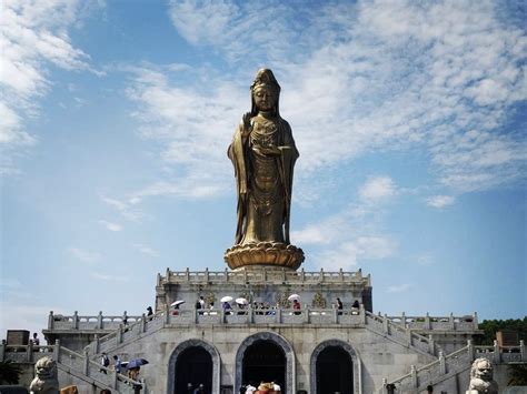 普陀山大概玩多久?在探索这座佛教圣地时，时间长短往往取决于个人的兴趣和行程安排。